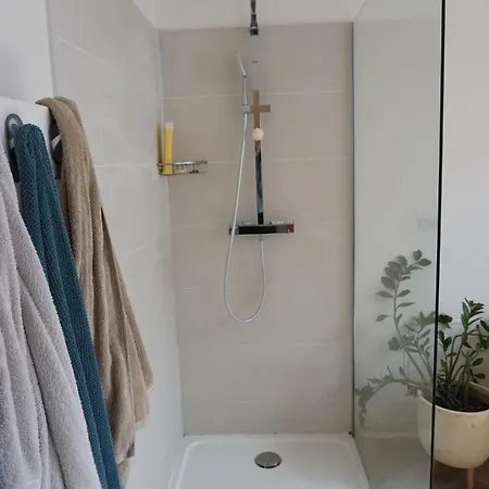 Вилла Familiale 160m2 A - Vue Sur Le Mont Faron Тулон